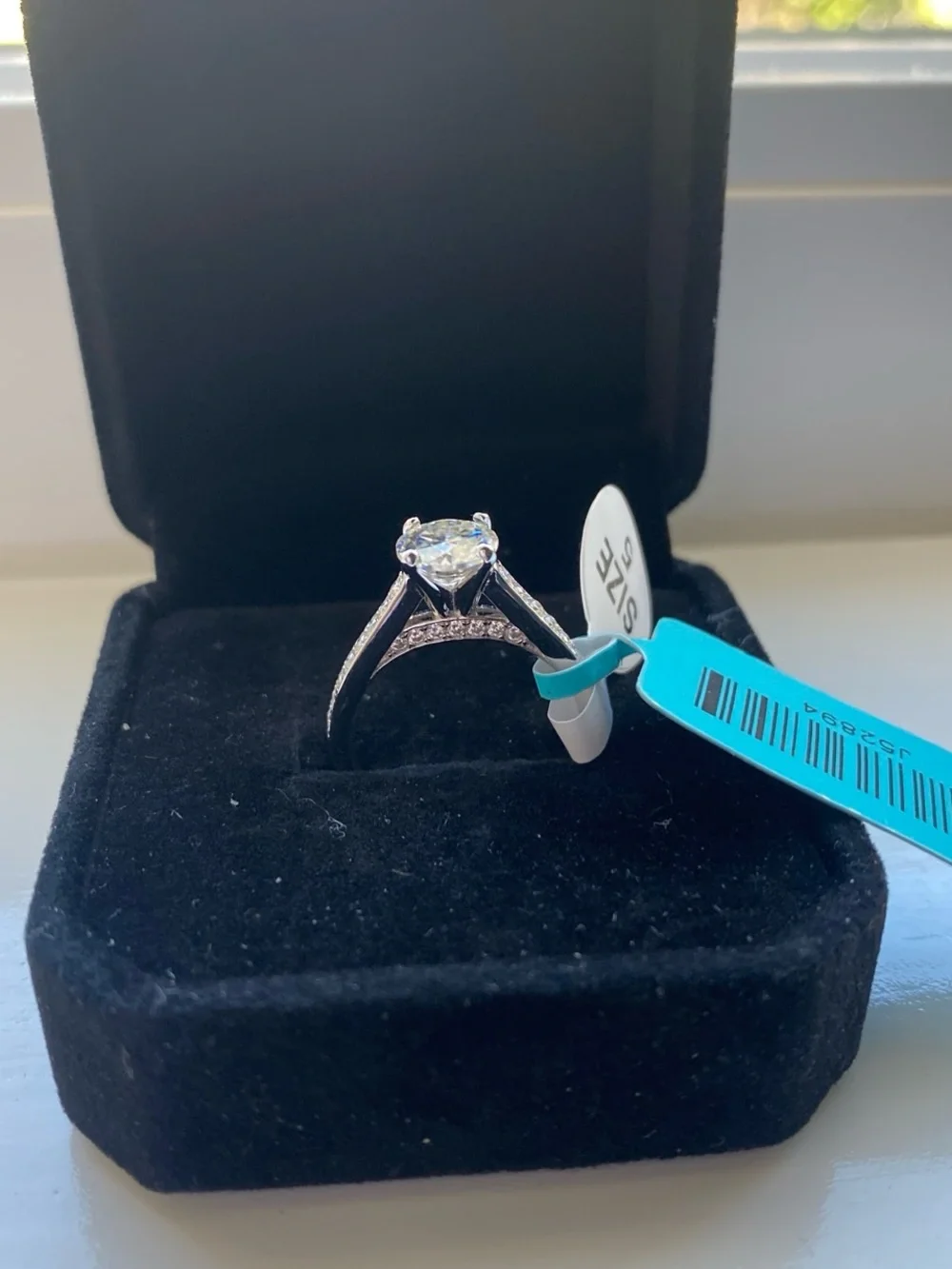 1 Carat Round Cut Moissanite Ring Size 5